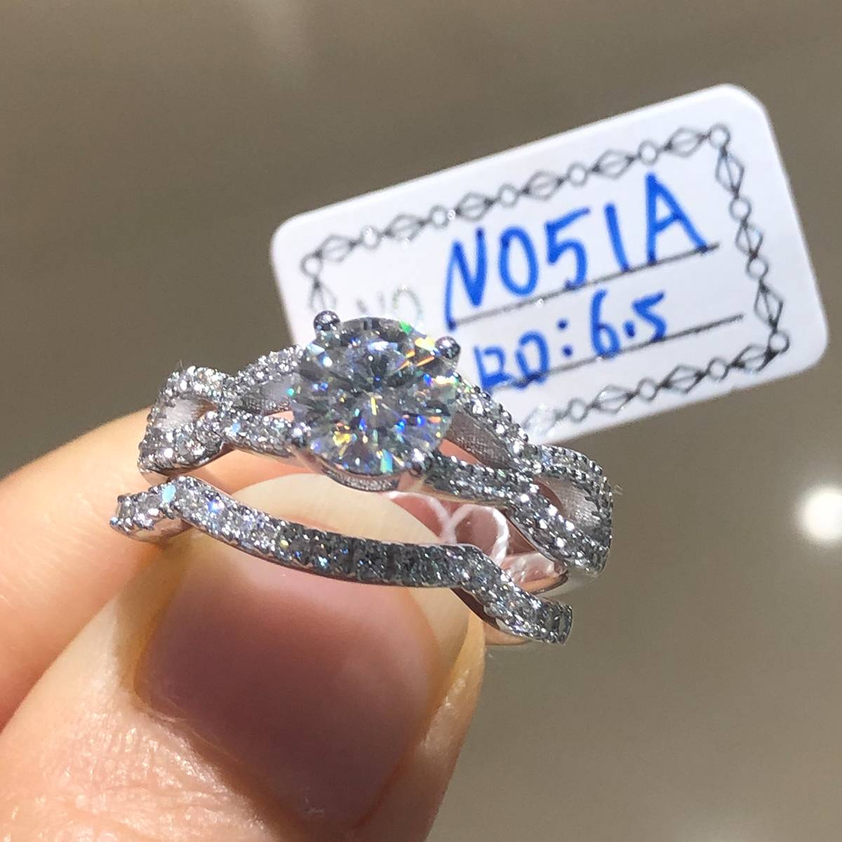 麻花四爪女戒S925银镀白金主副套戒叠戴女戒定制主石莫桑钻1.0ct/副石高碳钻